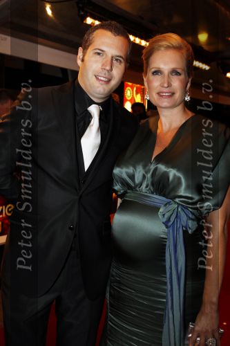 Amsterdam 22 oktober 2010
Televizierring 2010 in carre. Tijl Beckland met zijn zwangere vrouw
Peter Smulders bv