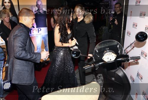 Blaricum 7 november 2010
Wesley Sneijder en Yolanthe Cabau v Kasbergen bij avond voor stop kindermisbruik bij Red Sun in Blaricum
Peter Smulders bv