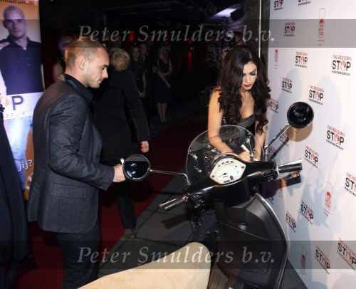 Blaricum 7 november 2010
Wesley Sneijder en Yolanthe Cabau v Kasbergen bij avond voor stop kindermisbruik bij Red Sun in Blaricum
Peter Smulders bv