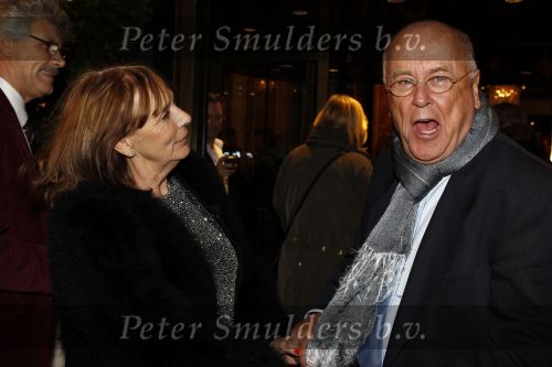 Amsterdam 2 november 2010
Rene Froger viert zijn 50e verjaardag met collega artiesten en vrienden in Carre.
Willem v Kooten met vrouw
Peter Smulders bv