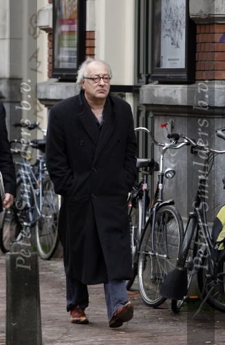 Amsterdam 6 november 2010
Herdenkingsdienst/begrafenis van Harry Mulisch in de stadsschouwburg van Amsterdam. Youp van t Hek
Peter Smulders bv
