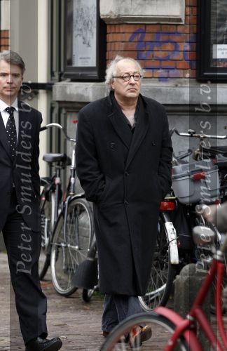 Amsterdam 6 november 2010
Herdenkingsdienst/begrafenis van Harry Mulisch in de stadsschouwburg van Amsterdam. Youp van t Hek
Peter Smulders bv