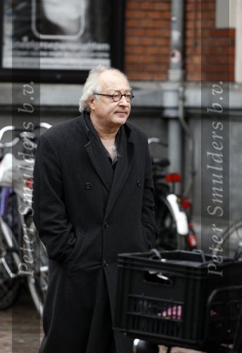 Amsterdam 6 november 2010
Herdenkingsdienst/begrafenis van Harry Mulisch in de stadsschouwburg van Amsterdam. Youp van t Hek
Peter Smulders bv