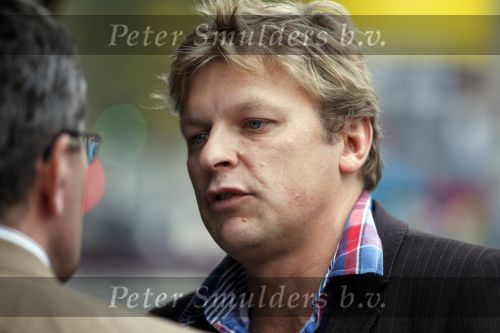 Amsterdam 1 november 2010
Presentatie van twee boeken van Jan Mulder bij cafe scheltema. Youri Mulder
Peter Smulders bv