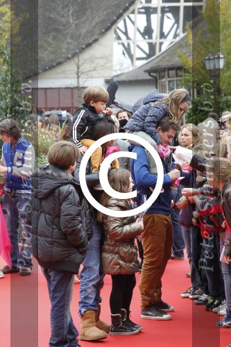 Kaatsheuvel, 9 Oktober 2011
Premiï¿½re van de musical Droomvlucht
Amanda Krabbe en Martijn Krabbe met de kinderen
Foto Peter smulders BV