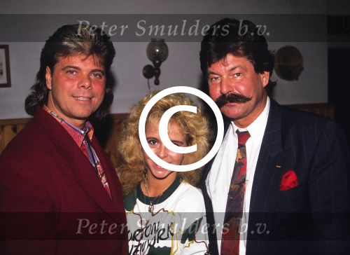 1986 Andy de Wit (Ad v d Hurk ) samen met de 15 jarige zangeres Nancy en chiel Montagne
Foto Peter Smulders BV