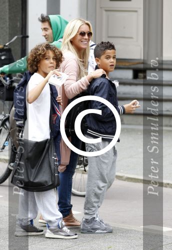 Amsterdam 19 juli 2011
Angela v Hulten met haar zoons Ruben en Justin.
Peter Smulders bv