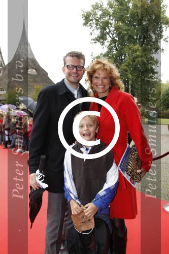 Kaatsheuvel, 9 Oktober 2011
Premiï¿½re van de musical Droomvlucht
Anou v Nes met man en zijn zoontje
Foto Peter smulders BV