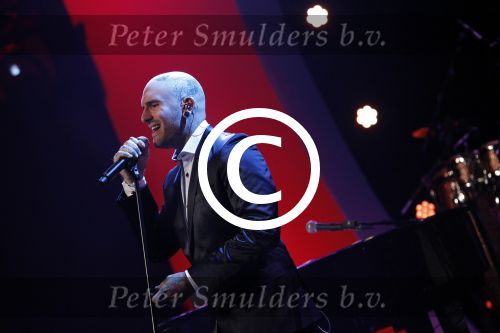 Rotterdam 2 oktober 2011
Uitreiking edisons in het world trade center in Rotterdam. Ben Saunders met zijn vriendin Soraya met de tatoo\'s op hun lichaam
Peter Smulders bv