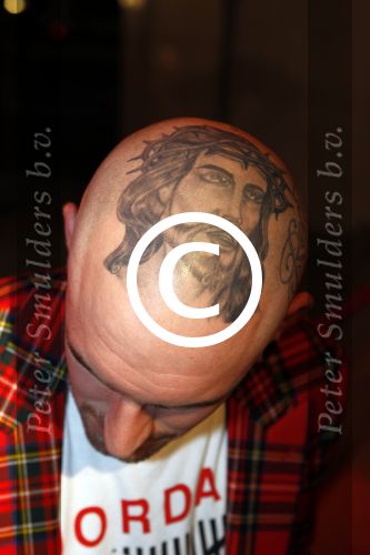 Rotterdam 2 oktober 2011
Uitreiking edisons in het world trade center in Rotterdam. Ben Saunders met tatoo Jezus Christus op zijn hoofd
Peter Smulders bv