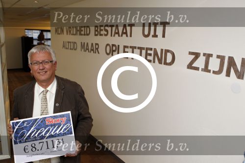 Amersfoort 13 oktober 2011
Hr Bert Kuipers van het diabetes fonds met cheque van Story.
Peter Smulders bv