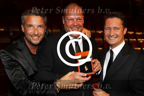 Amsterdam 21 oktober 2011
Uitreiking televizierring 2011 in carre. Peter Lubbers met de ring met Matthias Scholten en Bert Habets
Peter Smulders bv