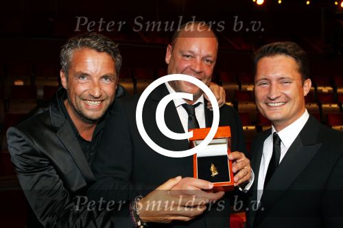 Amsterdam 21 oktober 2011
Uitreiking televizierring 2011 in carre. Peter Lubbers met de ring met Matthias Scholten en Bert Habets
Peter Smulders bv