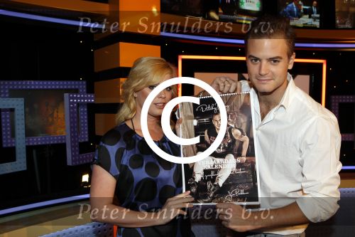 Hilversum 24 oktober 2011
Bridget Maasland en Jim Bakkum met calendar.
Peter Smulders bv
