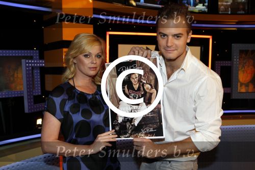 Hilversum 24 oktober 2011
Bridget Maasland en Jim Bakkum met calendar.
Peter Smulders bv