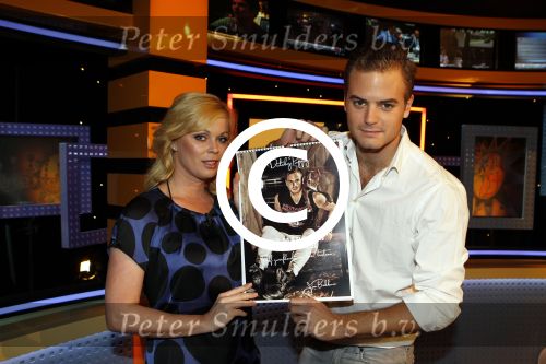 Hilversum 24 oktober 2011
Bridget Maasland en Jim Bakkum met calendar.
Peter Smulders bv