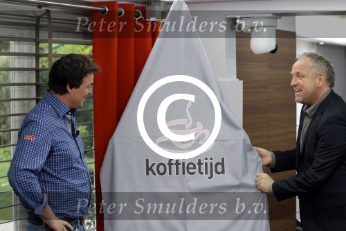 Eemnes 27 oktober 2011
Presentatie kookboek koeffietijd met caspar Burgi en Gordon.
Peter Smulders bv