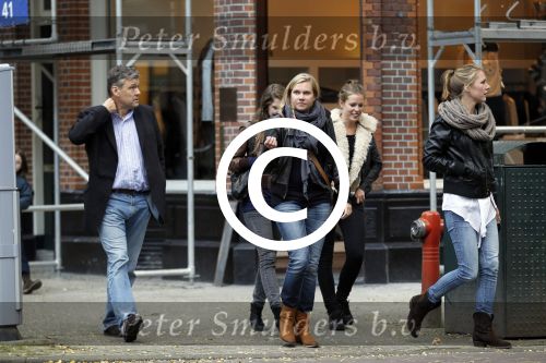 Amsterdam 17 oktober 2011
Charles Groenhuijsen met collega\'s op straat.
Peter Smulders bv