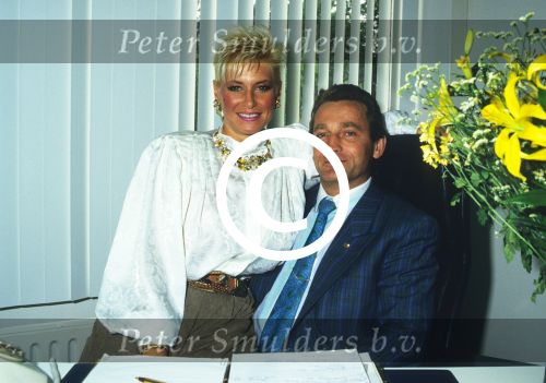 Schiedam, 17 Augustus 1987
Hoofdkantoor Free-Record waar Hans Breukhoven en Vanessa (inmiddels Connie Breukhoven) zijn verloofd.
Foto Peter Smulders BV