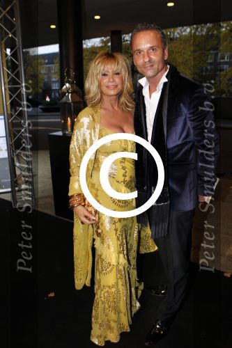Amsterdam 29 oktober 2011
JFK Gala in het okura hotel. Connie Breukhoven met Eric Kuster
Peter Smulders bv
