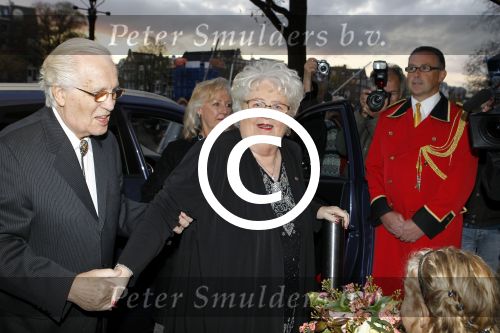 Amsterdam 26 oktober 2011
Gala Crstian Deutekom vanwege haar 80e verjaardag in Carre met oa Prinses Margriet en Pieter v Vollenhoven.
Peter Smulders bv