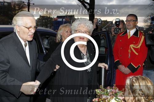 Amsterdam 26 oktober 2011
Gala Crstian Deutekom vanwege haar 80e verjaardag in Carre met oa Prinses Margriet en Pieter v Vollenhoven.
Peter Smulders bv