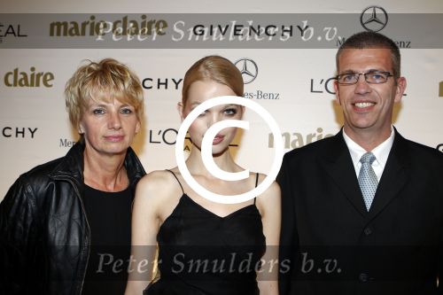 Amsterdam 19 oktober 2011
De prix de la mode in het concertgebouw. daphne Groeneveld met haar ouders
Peter Smulders bv