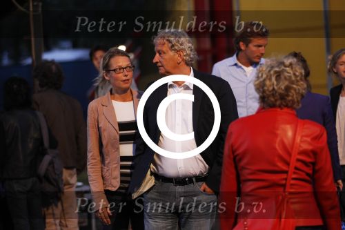 Amsterdam 19 augustus 2011
Theater festival de parade in Amsterdam. Burgemeester Eberhard v d Laan met zijn vrouw op de parade
Peter Smulders bv