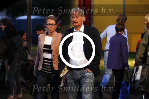 Amsterdam 19 augustus 2011
Theater festival de parade in Amsterdam. Burgemeester Eberhard v d Laan met zijn vrouw op de parade
Peter Smulders bv