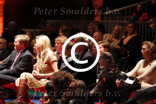 Amsterdam 12 oktober 2011
Premiere Patatje oorlog bij westergasfabriek in aanwezigheid van Prinses Maxima en Prins Willem Alexander. Eberhardt v d Laan met dochters
Peter Smulders bv