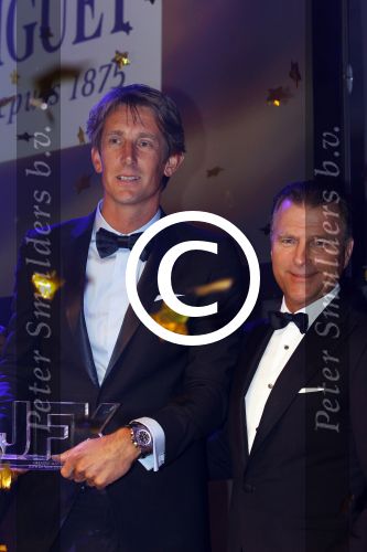 Amsterdam 29 oktober 2011
JFK Gala in het okura hotel. Hens Bagijn met Edwin v d Sar en Winston Gerschtanowitz
Peter Smulders bv