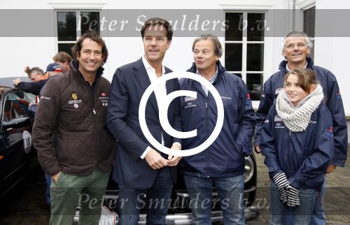 Den haag 9 oktober 2011
Rally tbv zeldzame ziekte fonds die vanaf het catshuis vertrekt. Premier Marc Rutte geeft het startsein.
Peter Smulders bv