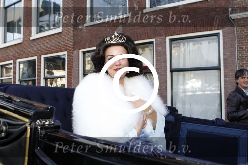 Leiden 24 oktober 2011
Presentatie cast musical zangeres zonder naam met oa Ellen Pieters Job Bovenlander Nikki v Ostaijen Ylva Wichers Schreur Stefan de Kogel Sabine Beens en Jasper Kerkhof in de schouwburg van Leiden.
Peter Smulders bv