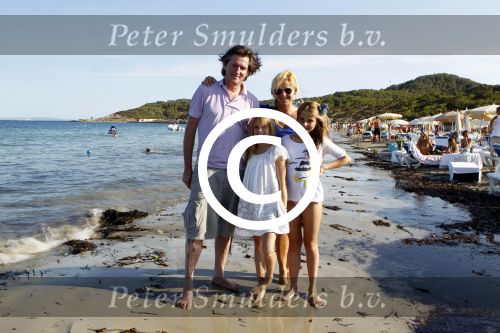 Ibiza 26 juli 2011
Erik de zwart met vrouw en dochters op ibiza.
Peter Smulders bv