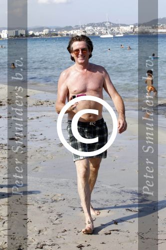 Ibiza 26 juli 2011
Erik de zwart met vrouw en dochters op ibiza.
Peter Smulders bv