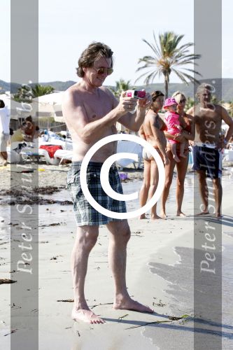 Ibiza 26 juli 2011
Erik de zwart met vrouw en dochters op ibiza.
Peter Smulders bv
