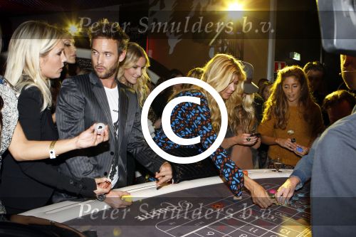 Amsterdam 26 oktober 2011
Speel en stijl awards georganiseerd door Grazia en Holland casino. Tanje Jess Charly Luske Estelle Gullit en Nikkie Plessen
Peter Smulders bv