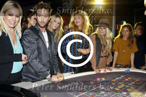 Amsterdam 26 oktober 2011
Speel en stijl awards georganiseerd door Grazia en Holland casino. Tanje Jess Charly Luske Estelle Gullit en Nikkie Plessen
Peter Smulders bv