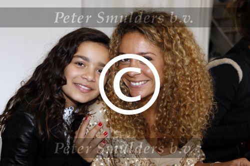 Amsterdam 9 oktober 2011
Lunch met bkende vrouwen van supertrash. Fajah Lourens met dochter
Peter Smulders bv