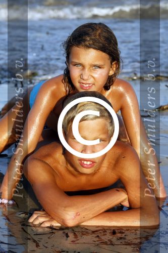 Ibiza 26 juli 2011
Pierre v Hooijdonk met vrouw en kinderen op het strand bij coco beach.
Peter Smulders bv