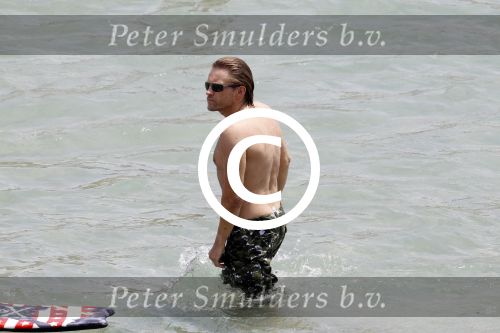Ibiza 27 juli 2011
Ferri Somogyi viert samen met vrienden vakantie op ibiza bij Tropicana.
Peter Smulders bv