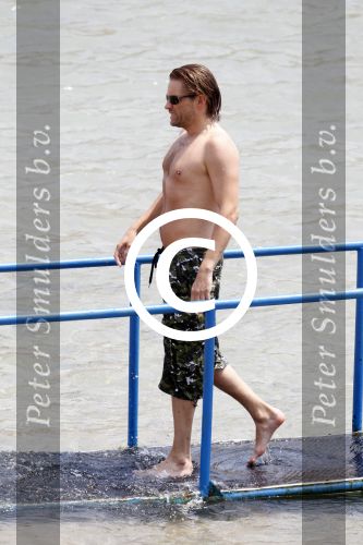 Ibiza 27 juli 2011
Ferri Somogyi viert samen met vrienden vakantie op ibiza bij Tropicana.
Peter Smulders bv