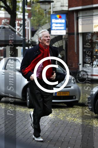 Amsterdam 29 oktober 2011
Freek de Jonge rennend op de cornelis schuytstraat.
Peter Smulders bv