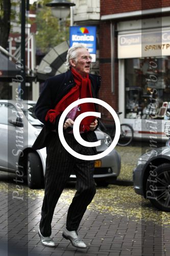 Amsterdam 29 oktober 2011
Freek de Jonge rennend op de cornelis schuytstraat.
Peter Smulders bv