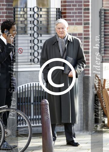 Amsterdam 24 oktober 2011
Frits Bolkestein op straat in amsterdam.
Peter Smulders bv