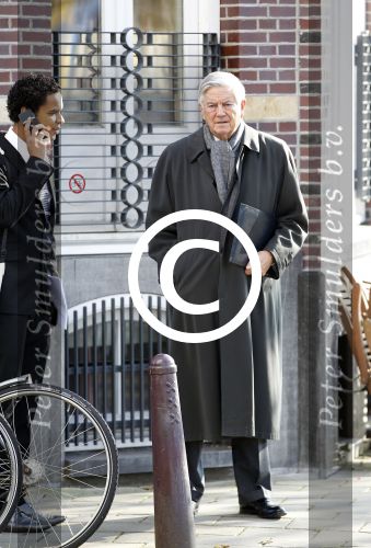 Amsterdam 24 oktober 2011
Frits Bolkestein op straat in amsterdam.
Peter Smulders bv