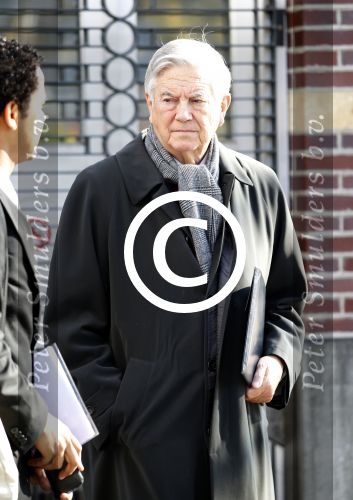 Amsterdam 24 oktober 2011
Frits Bolkestein op straat in amsterdam.
Peter Smulders bv