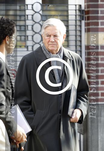 Amsterdam 24 oktober 2011
Frits Bolkestein op straat in amsterdam.
Peter Smulders bv