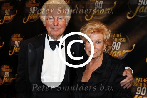Amsterdam 28 oktober 2011
Tuschinski bestaat 90 jaar. Gerard Cox met vriendin
Peter Smulders bv