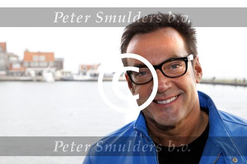 Volendam 27 oktober 2011
Jan Smit krijgt cd , gouden plaat en onderscheiding van de stad Volendam. Gerard Joling
Peter Smulders bv